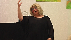 Barbara Metzdorf im Otto-Hue-Haus