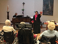 Barbara Metzdorf tanzt Cancan Barbara Metzdorf tanzt Cancan